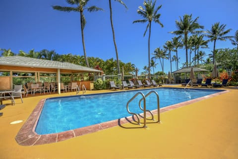 great guest pool area and spa