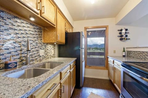 Remodeled kitchen with amazing view!