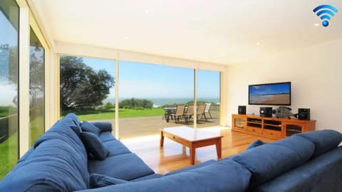 Pacific Views | Direct access to Culburra Beach | Amazing Views