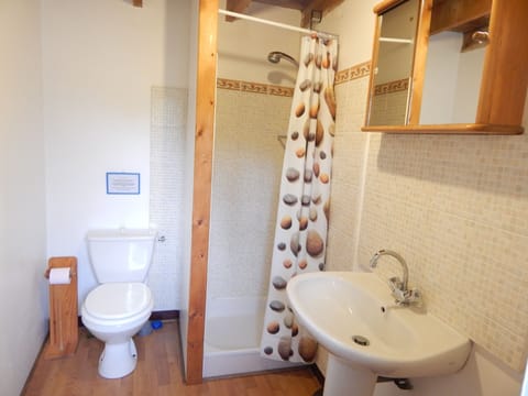 En suite shower room