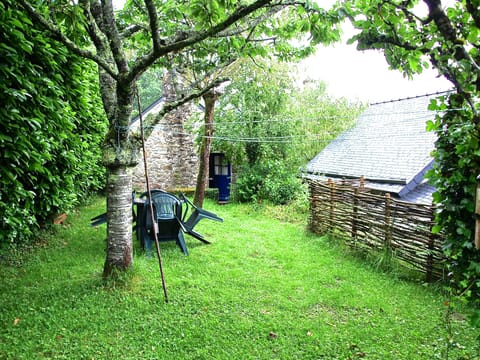 Your private garden with BBQ and garden furniture