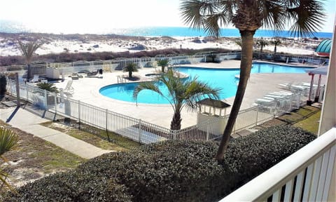 2204 BALCONY VIEW