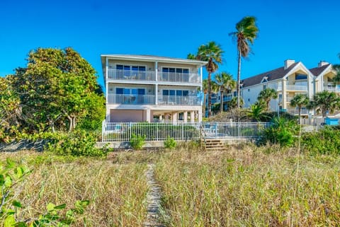 1200 Beach Trail - Back of Building