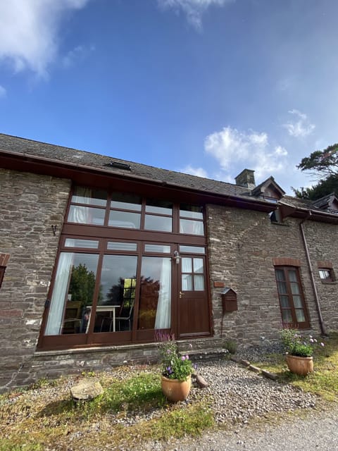 Welcome to Holly Cottage