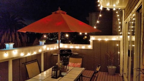 SF has many warm nights. Enjoy a BBQ dinner on the deck. 