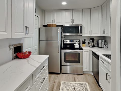 Fully Equipped Kitchen with Stainless Steel Appliances