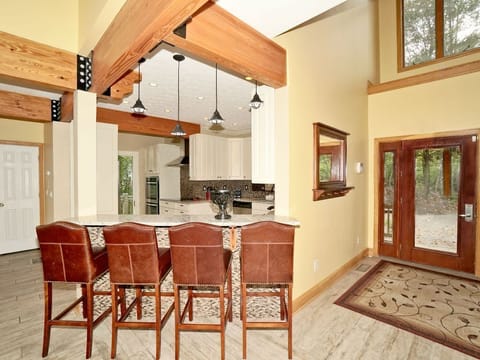 4 person seating at the bar area