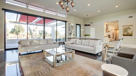 Main living room at the entrance of the home