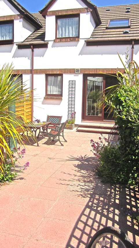 Enjoy Lunch or Tea in the Sunny Garden  