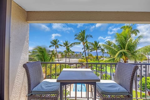 Ocean breezes and palm-lined views—your perfect island escape starts here!