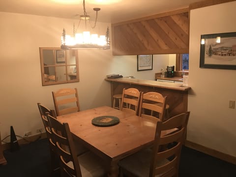 Dining Room with Breakfast Bar