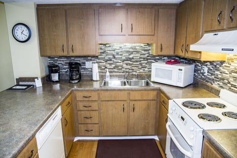 Clean, well stocked kitchen
