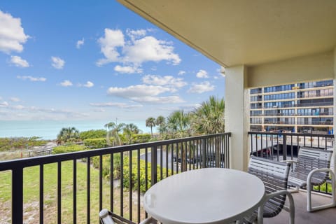 Land's End 11-307 Beach Front - Premier balcony
