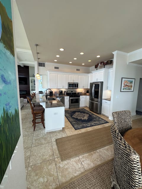 Updated Kitchen with mostly new appliances mid 2022