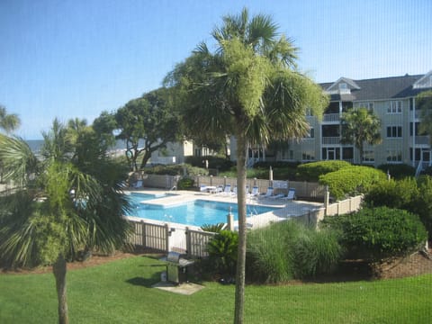 Beautiful view of the ocean and the pool!