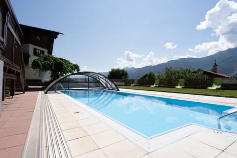 Holiday Home Swimming Pool