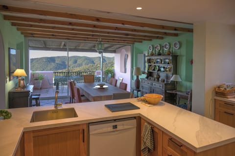 New kitchen and dining room