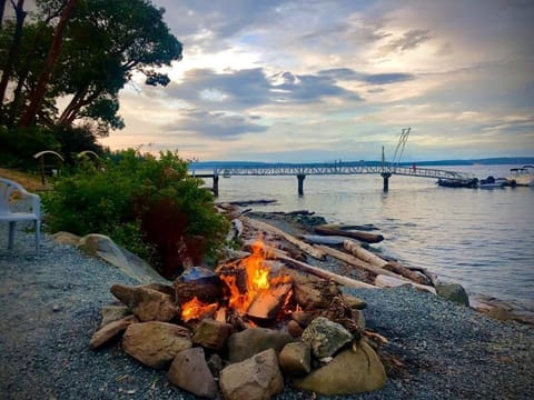 Have some fun roasting marshmallows at our oceanside firepit