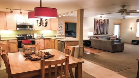 Open Concept, Great For Visitors