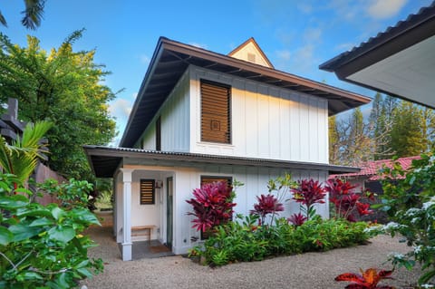 Hale Honu Exterior 1