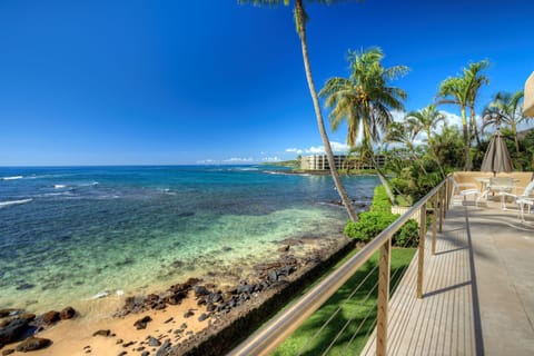 HALE MA'ANA HOU LANAI OCEANFRONT VIEW