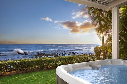COVERED SPA WITH OCEAN VIEWS