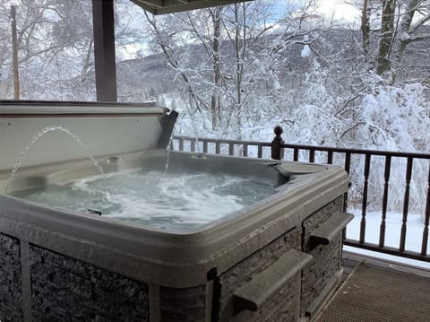 soaking & relaxation after skiing & sledding - Spa Robes & slippers are provided