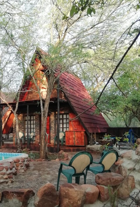 Unit Maroela. Sleeps 4 (Loft area is private storage. No access). 