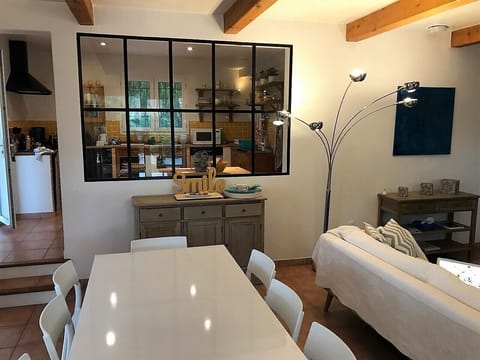 Salle a manger et cuisine