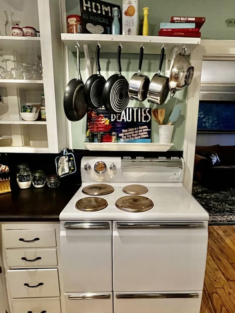 bf348098-c0db-451d-a847-7ce1b3154d99