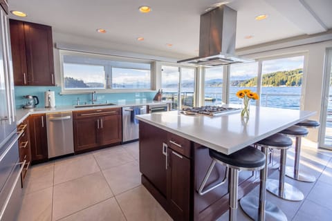 b11c4711-6543-47cf-bd2d-7902174402e9