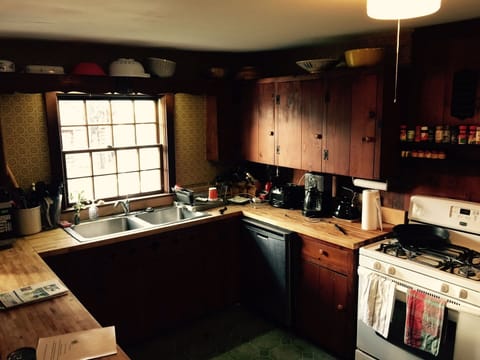 another kitchen view 
