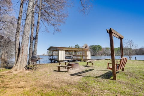 Many Vacation Rental | 4BR | 3.5BA | 1,832 Sq Ft | Stairs Required