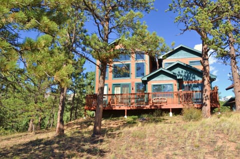 View of home from Steamer Drive.  Great front deck!