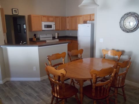 kitchen separate eating area