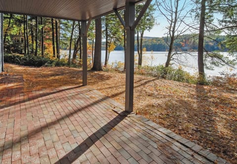 Walk-Out Level Lake View