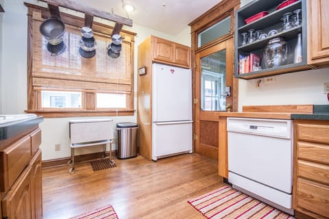 Kitchen from other direction