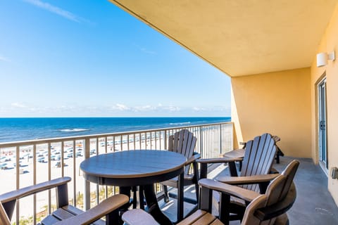 West view - porch includes pub table with 4 chairs and a lounger