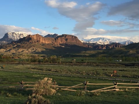 Image picker 68B32370 2AA2 4F28 A38B 044C6B597F93 4359 000000B281A342E7