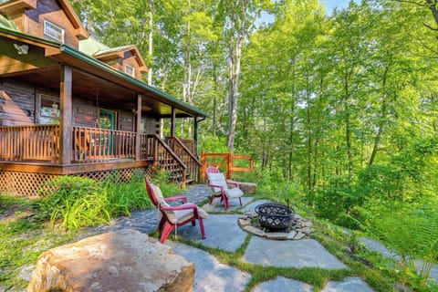 Bryson City Vacation Rental | 2BR | 1.5BA | 1,300 Sq Ft | 5 Stairs to Enter
