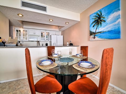 Dining area has pass through access to the kitchen