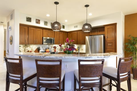 A True Chef’s Kitchen with Everything you Need to Enjoy a Home Cooked Meal