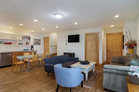 1/2 bath (left door) and entrance to hall separating Spruce/Poplar (right door)
