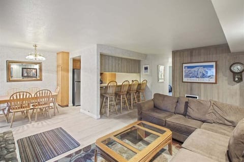 Open floor plan living room, dining room, kitchen