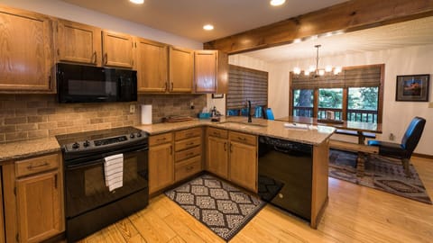 Fully Outfitted Kitchen and Dining Area