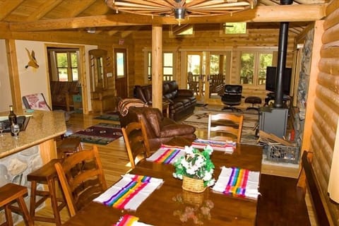 Great Room for Family Entarnment Wide Screen TV, CD, and WII