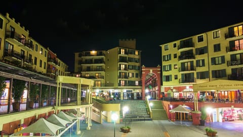 The Italian Forum Piazza at night