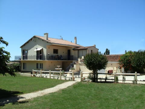 The Moulin De Guinche
Luxury 5 Bedroom Villa
