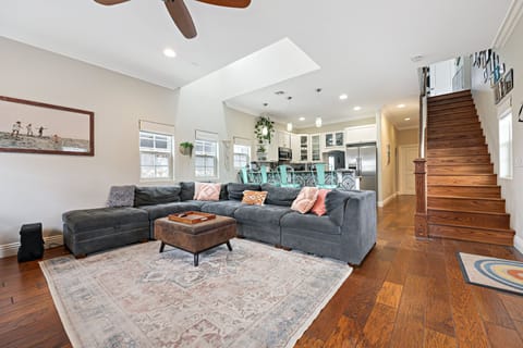 Kitchen that opens up to the family room. Plenty of seating for all.
