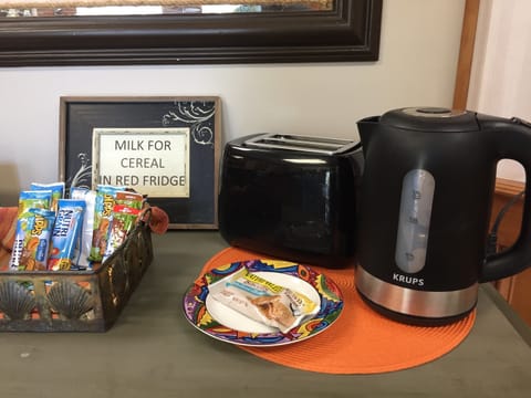 Hot Tea & Breakfast Bars.